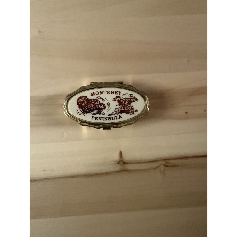 Vintage Monterey Peninsula Mini Travel Sewing Kit Case w/ Needle Threader